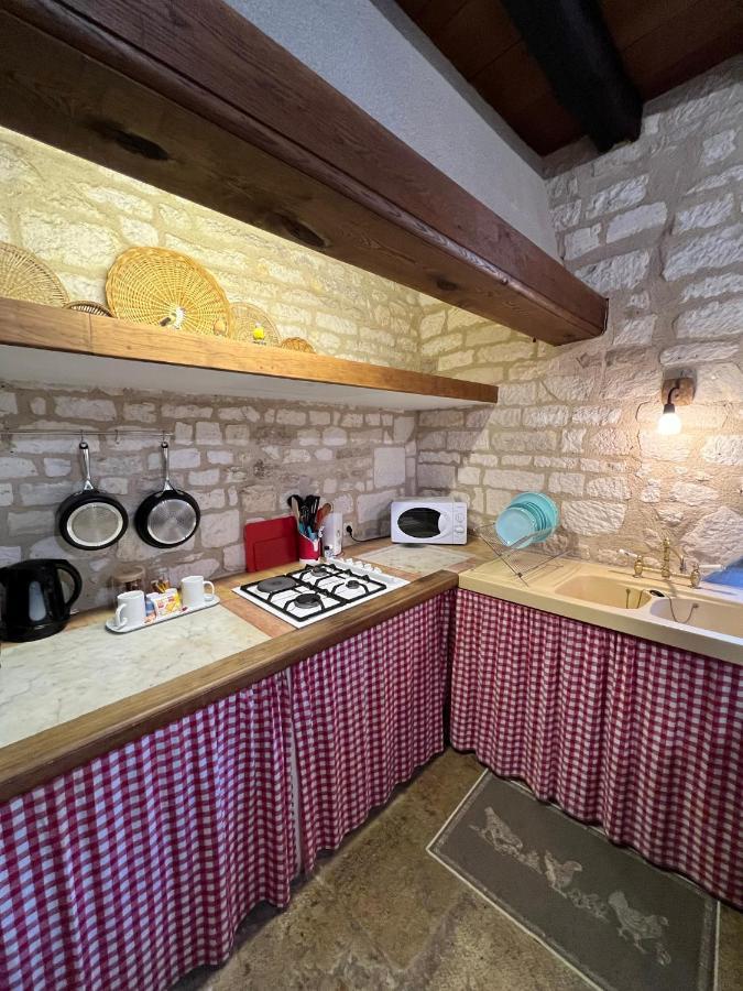 La Maison D'Alienor - Gites De Caractere A Chablis - 89 Εξωτερικό φωτογραφία